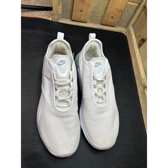 Nike Womens Air Max Motion 2 Shoes White/Gray Size 10 Lightweight - Picture 3 of 9